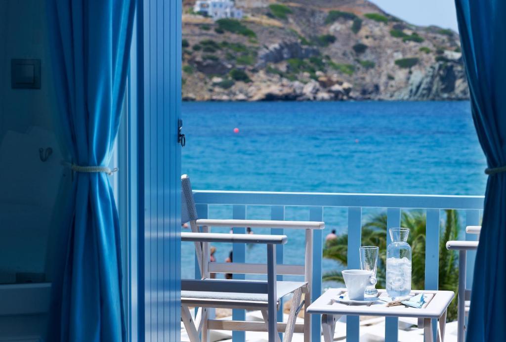 Blue Harmony Hotel Kini Exterior foto